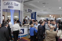 Vista de la EXPO FIDES 2017 donde participaron importantes aseguradoras y reaseguradores y otros entes del mundo de los seguros espacio donde se realizaron diferentes negocios de alto nivel.